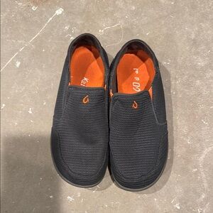Olukai gray convertible Slip-On Shoes with Orange Interior, boys size 3